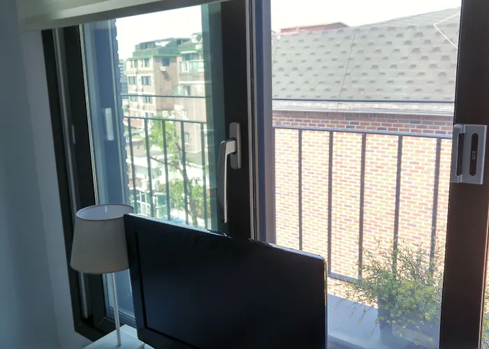 Myeongdong Artmonstay 招待所 3*
