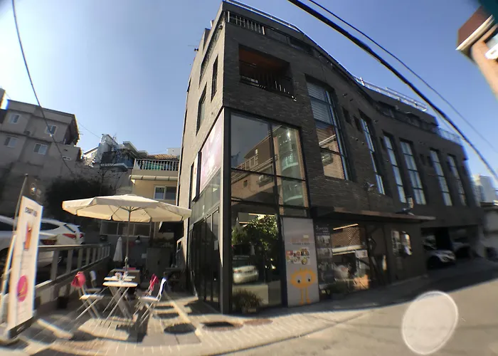 Myeongdong Artmonstay 招待所 首爾