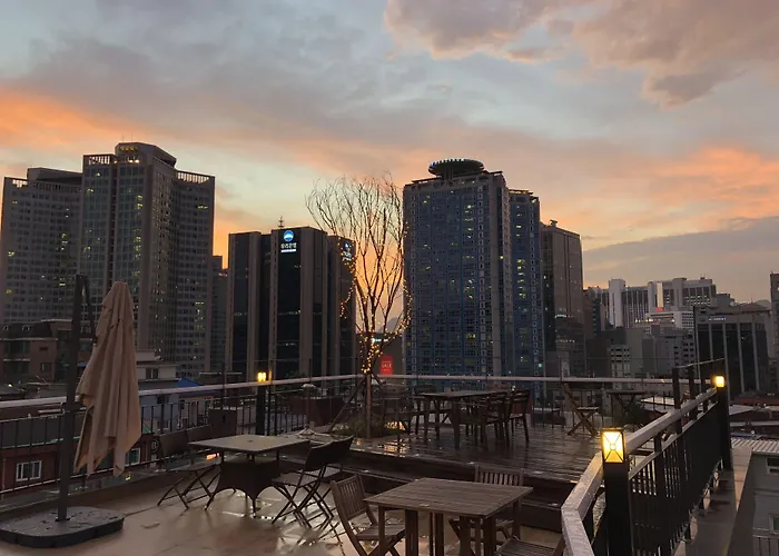招待所 Myeongdong Artmonstay